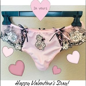 NWT! Roza Natali Thong - M